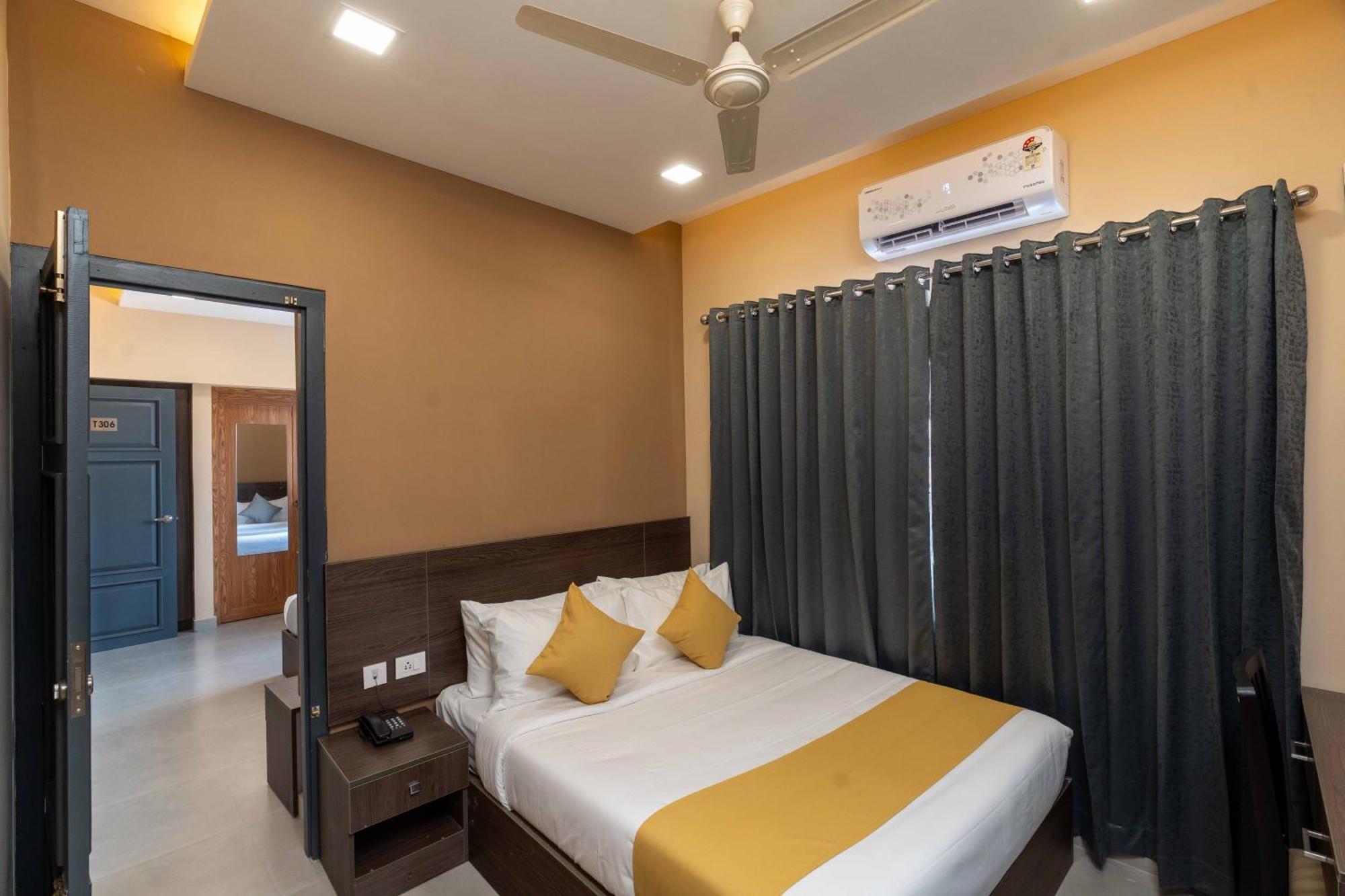Court 11 By Dimora Hotel Kochi Екстериор снимка