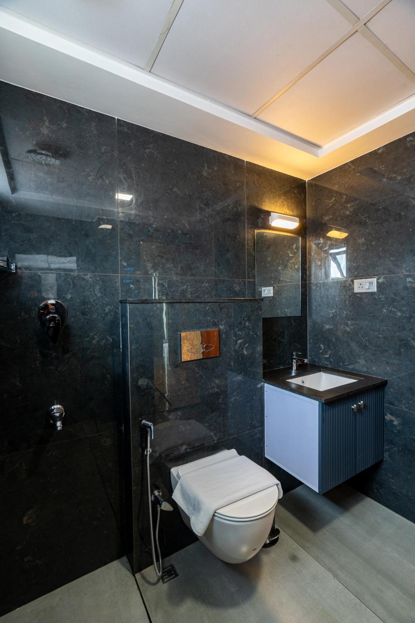 Court 11 By Dimora Hotel Kochi Екстериор снимка